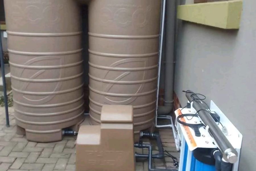 Borehole pump and control box installation